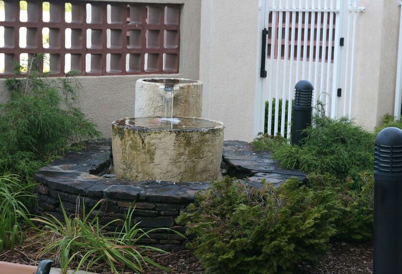 בית מלון כפרי Hampton Inn Guntersville