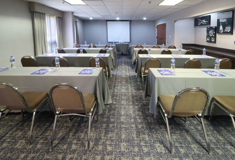 בית מלון כפרי Hampton Inn By Hilton Monterrey Airport