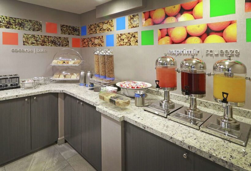 호텔 Hampton Inn By Hilton Monterrey Airport