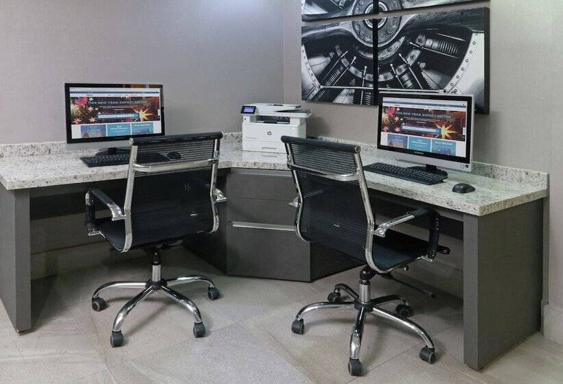 호텔 Hampton Inn By Hilton Monterrey Airport