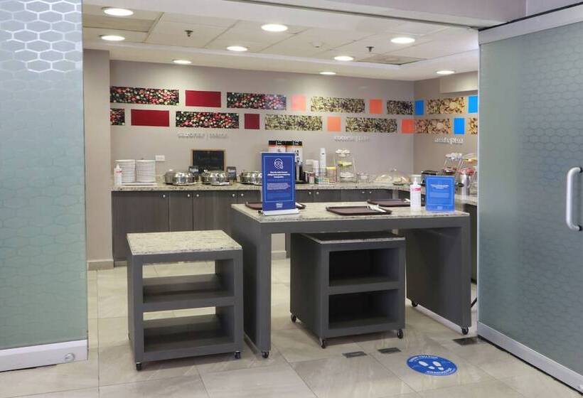 호텔 Hampton Inn By Hilton Monterrey Airport