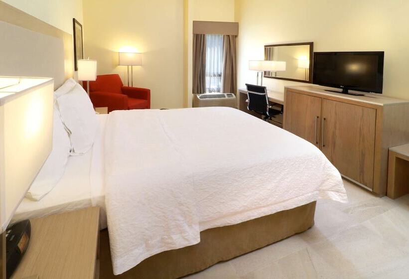 Отель Hampton Inn By Hilton Monterrey Airport