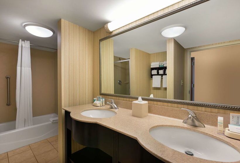 هتل Hampton Inn & Suites Myrtle Beach/oceanfront