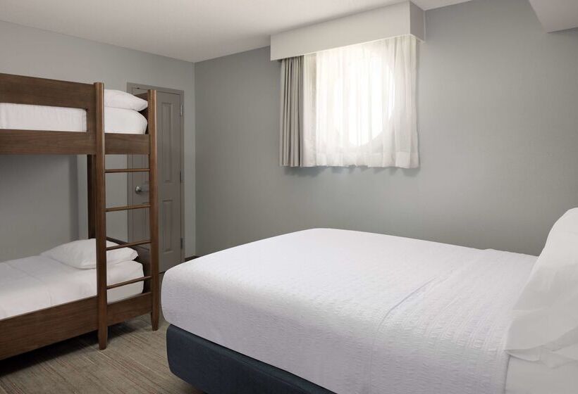 هتل Hampton Inn & Suites Myrtle Beach/oceanfront