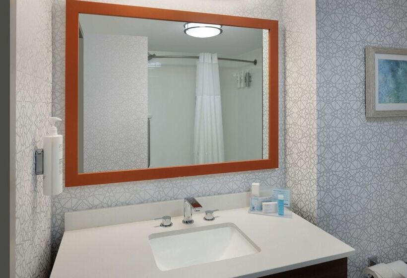 هتل Hampton Inn & Suites Myrtle Beach/oceanfront