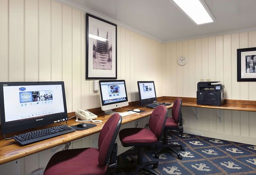 هتل Hampton Inn & Suites Myrtle Beach/oceanfront