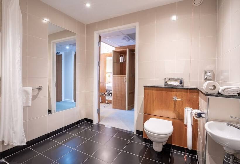 فندق Holiday Inn Bristol Airport, An Ihg