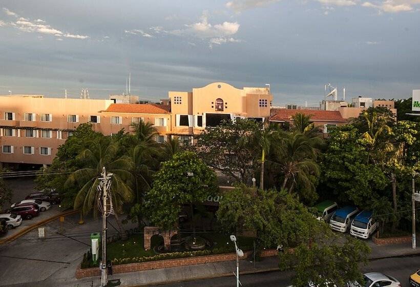 בית מלון כפרי Holiday Inn Ciudad Del Carmen, An Ihg