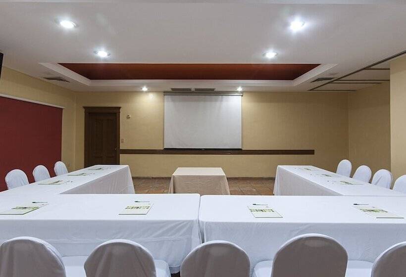 בית מלון כפרי Holiday Inn Ciudad Del Carmen, An Ihg