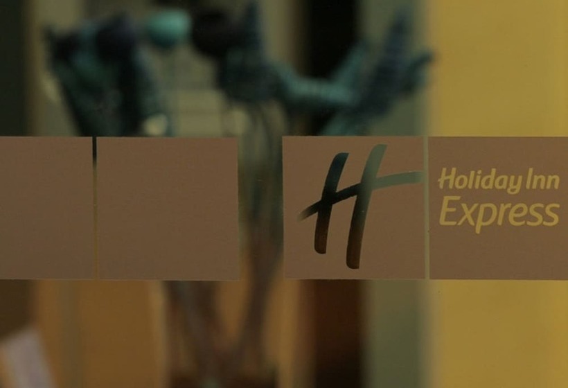 בית מלון כפרי Holiday Inn Express Madrid Rivas, An Ihg