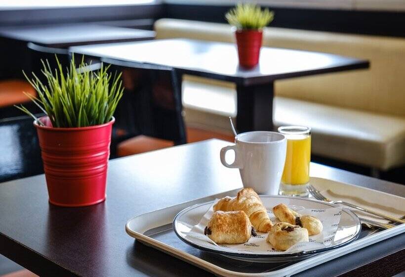 هتل Ibis Madrid Alcorcon Tresaguas