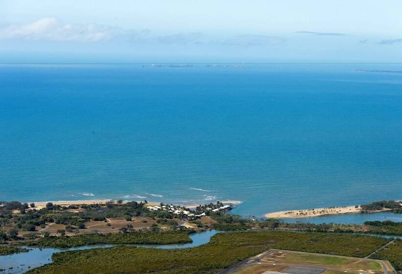 בית מלון כפרי Illawong Beach Resort