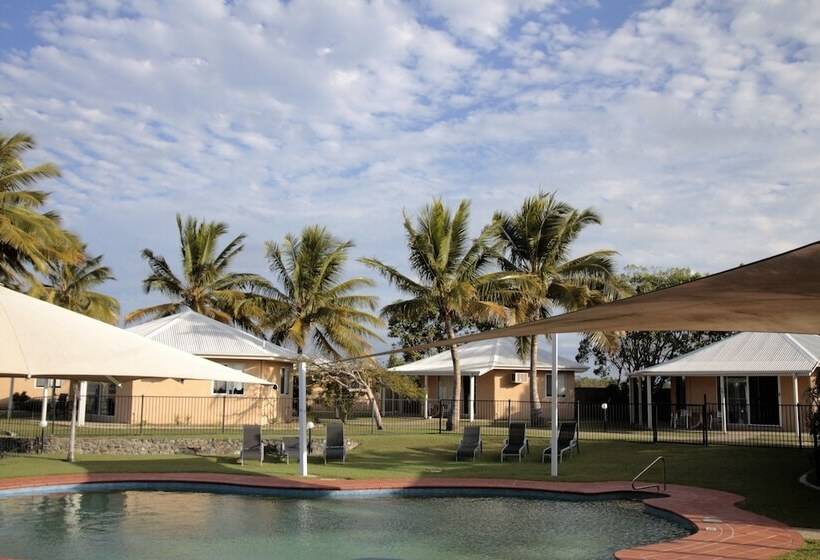 בית מלון כפרי Illawong Beach Resort