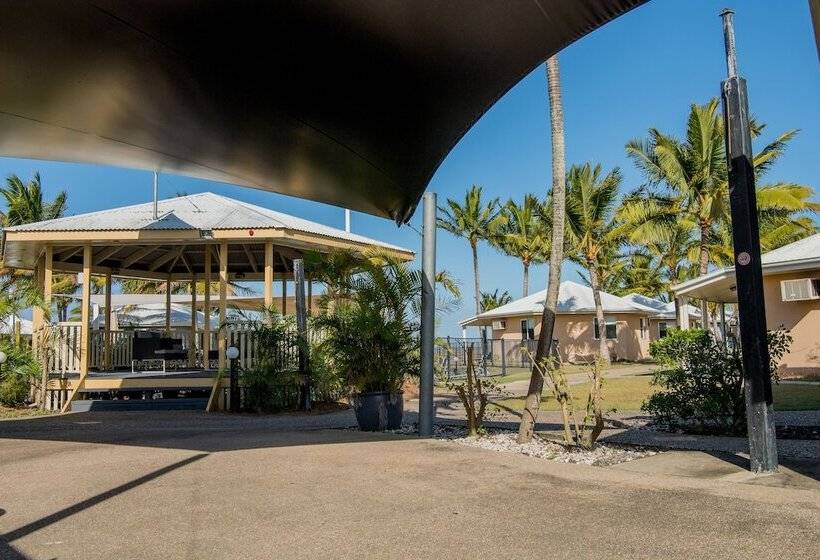 בית מלון כפרי Illawong Beach Resort