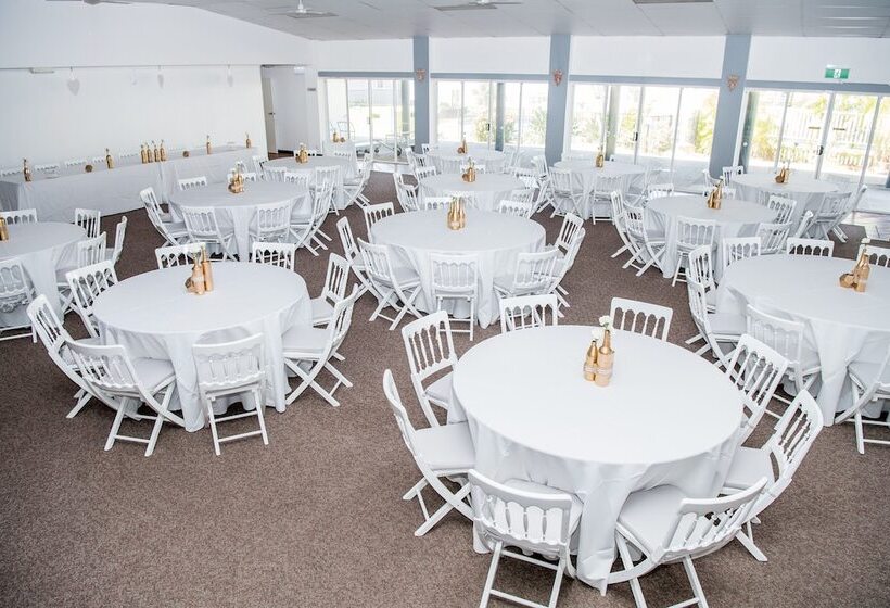 בית מלון כפרי Illawong Beach Resort