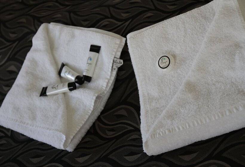 בית מלון כפרי Illawong Beach Resort