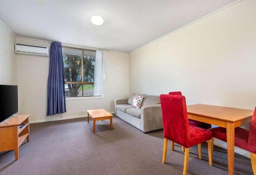 Knox International Hotel And Apartments