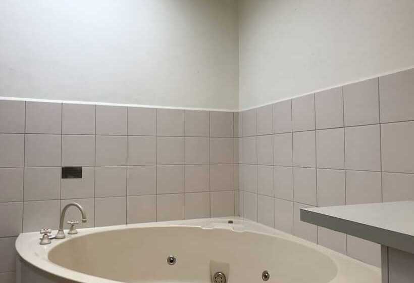 Knox International Hotel And Apartments