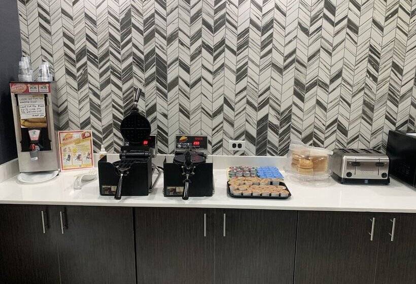 فندق La Quinta By Wyndham Okc North   Quail Springs