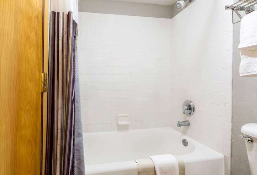 فندق La Quinta By Wyndham Vancouver