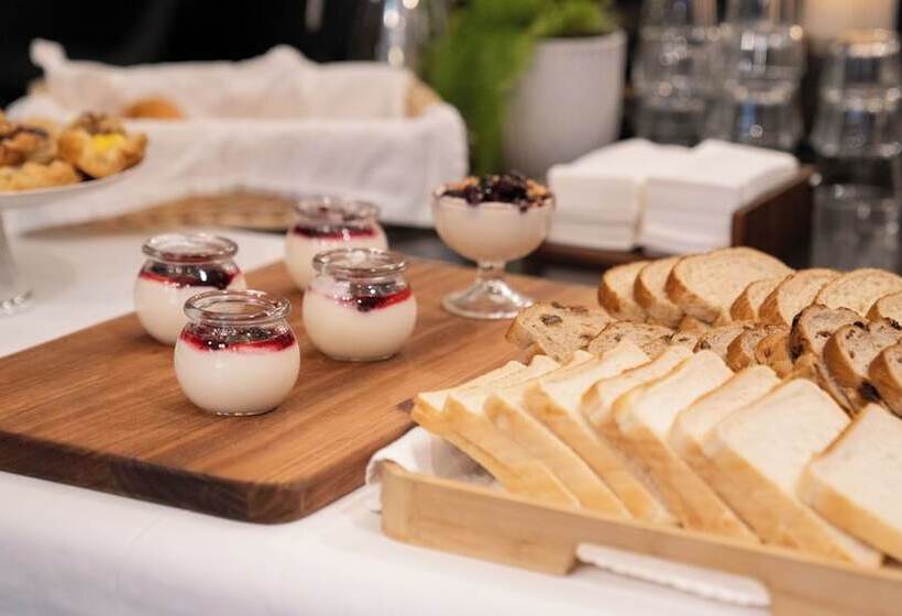 ホテル The Macquarie Hobart