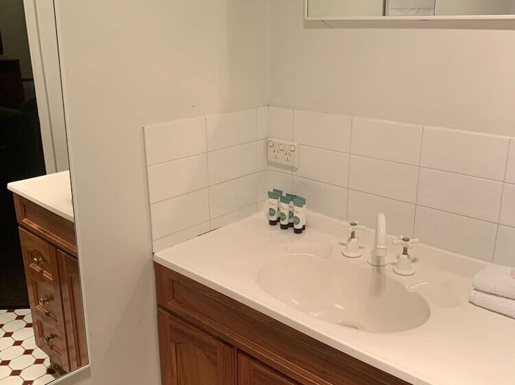 هتل The Macquarie Hobart