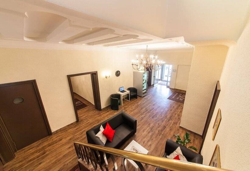 هتل Maxim Düsseldorf City