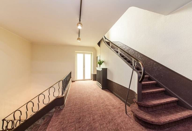 فندق Maxim Düsseldorf City