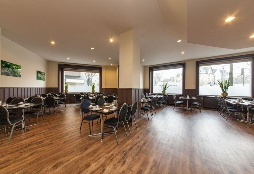 هتل Maxim Düsseldorf City