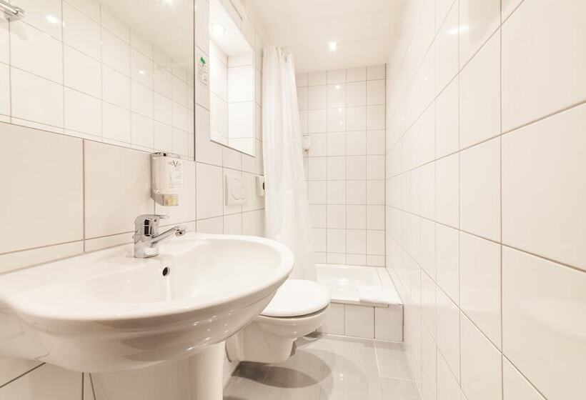 فندق Maxim Düsseldorf City