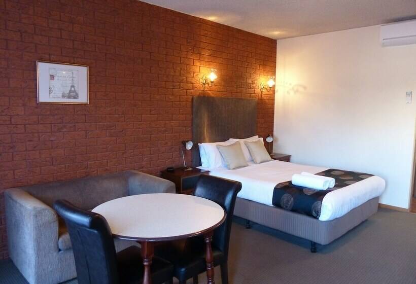 هتل Meramie Motor Inn