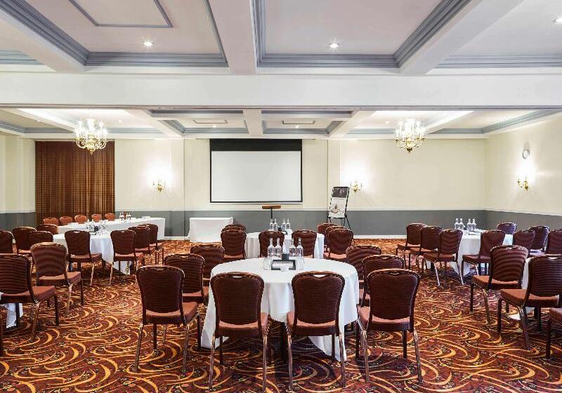 בית מלון כפרי Mercure Barnsley Tankersley Manor