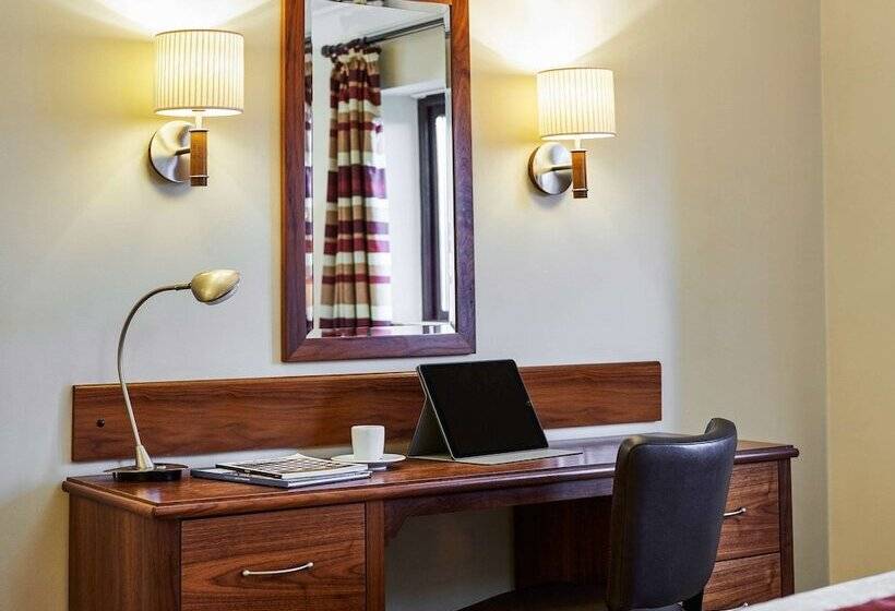 בית מלון כפרי Mercure Barnsley Tankersley Manor