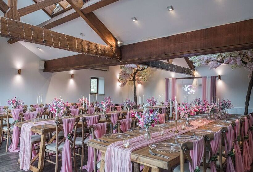 בית מלון כפרי Mercure Barnsley Tankersley Manor