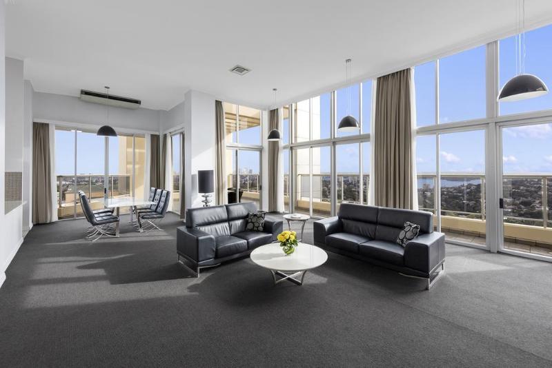 هتل Meriton Suites Bondi Junction