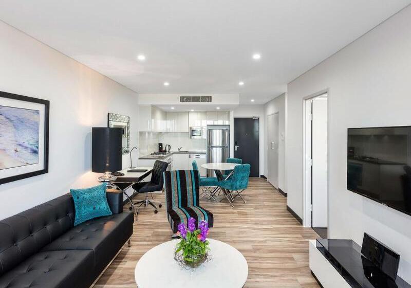 هتل Meriton Suites Bondi Junction