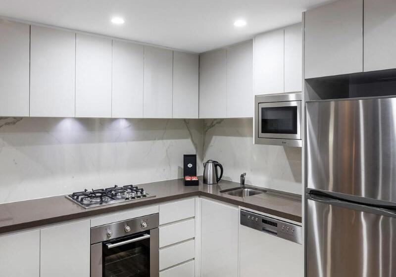 هتل Meriton Suites Bondi Junction