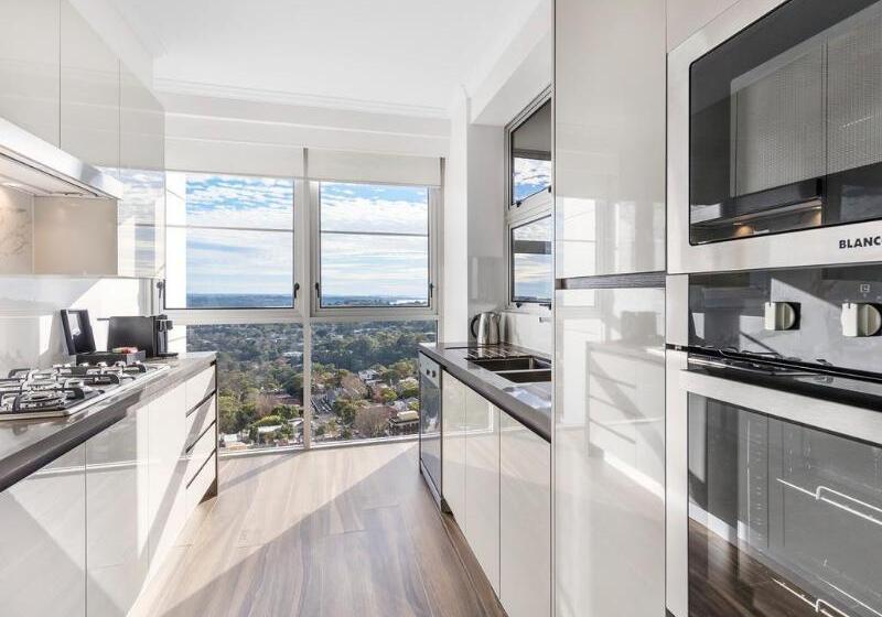 هتل Meriton Suites Bondi Junction