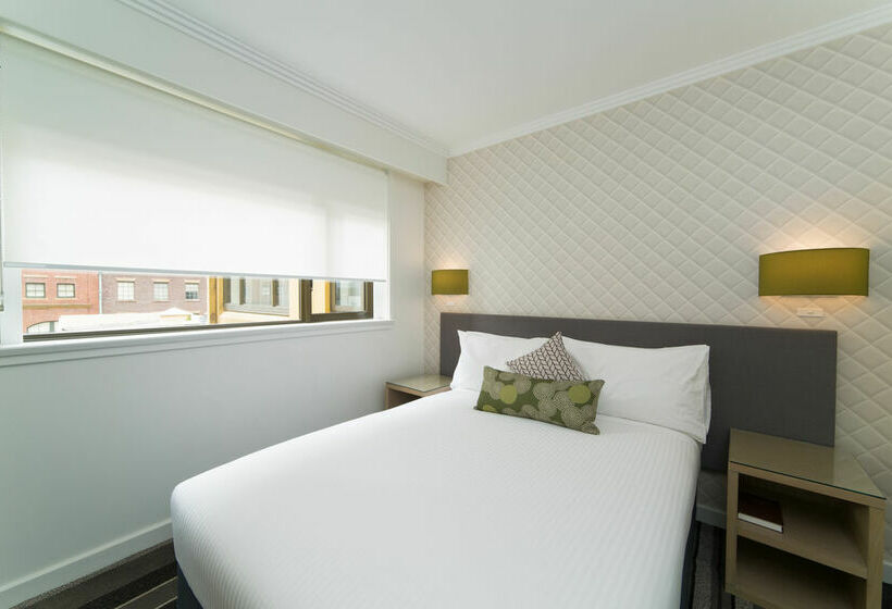 فندق Metro On Pitt