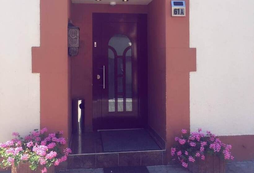 Отель Monte Cristo