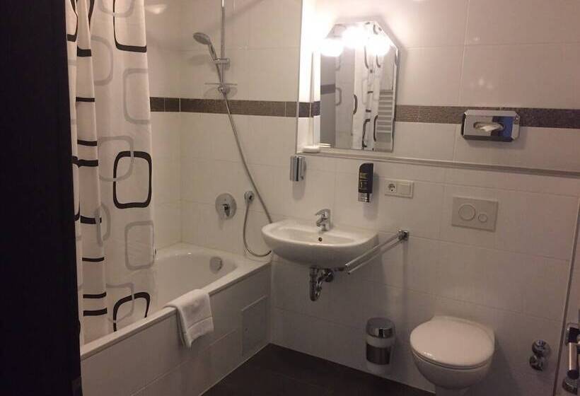 Отель Monte Cristo