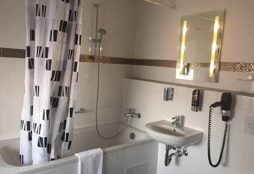 Отель Monte Cristo