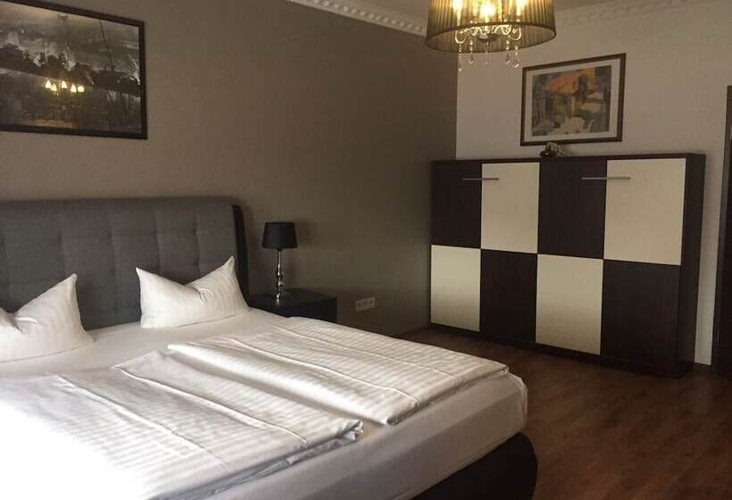 Отель Monte Cristo