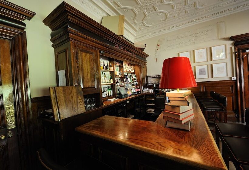 فندق Pendley Manor