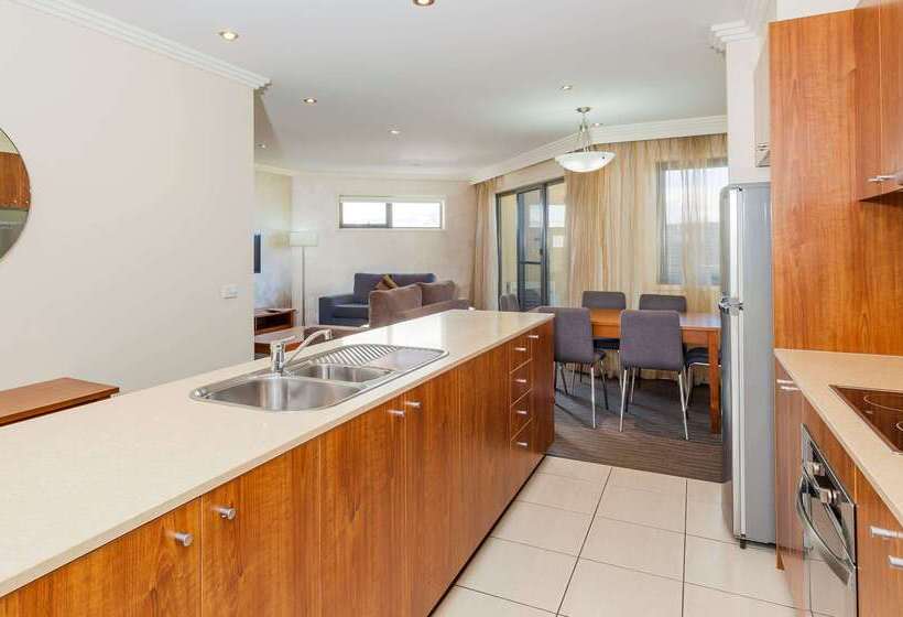 هتل Quality  Bayside Geelong