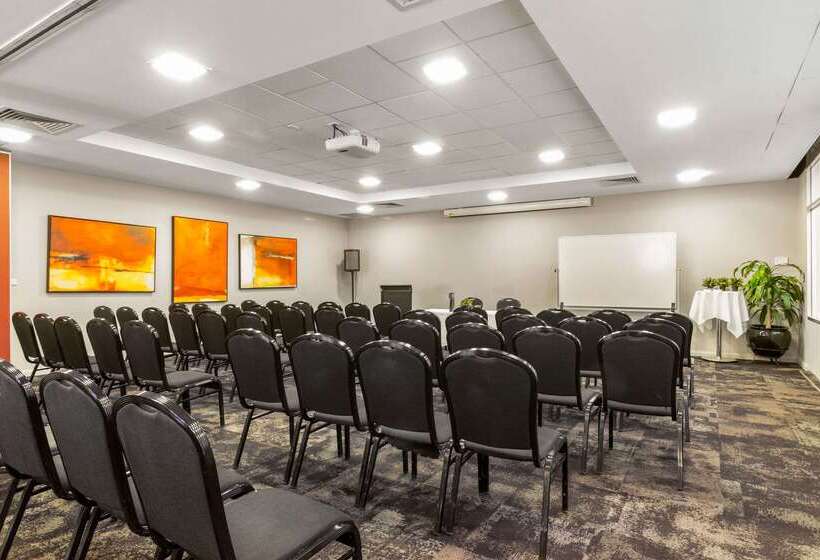 Quality Hotel Dickson