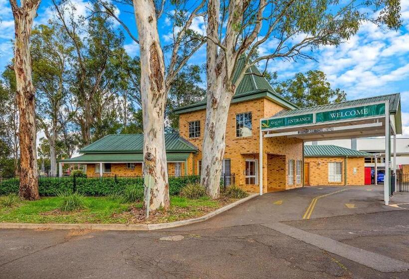 בית מלון כפרי Quality Inn Penrith Sydney
