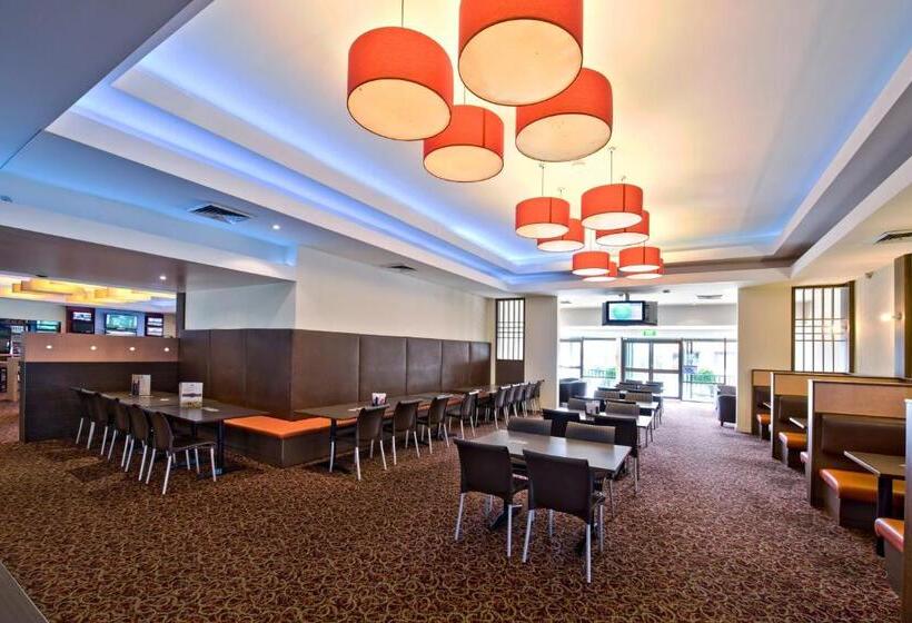בית מלון כפרי Quality Inn Penrith Sydney