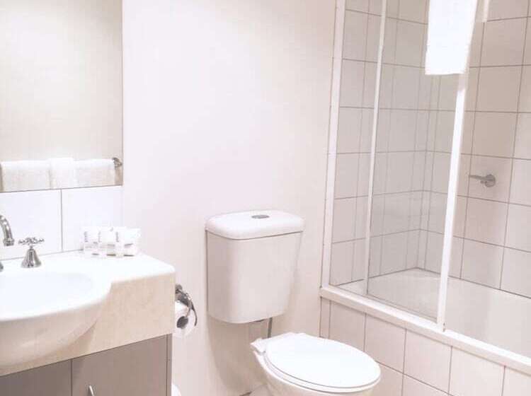 هتل Quest Warrnambool