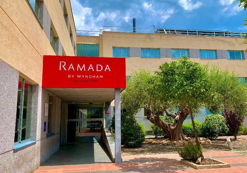 Отель Ramada By Wyndham Valencia Almussafes
